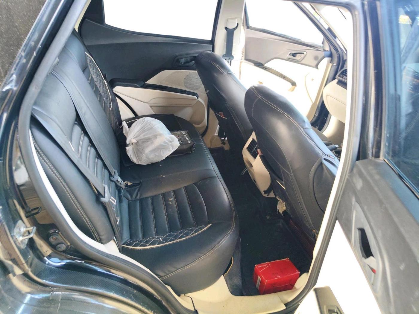 2024 Mahindra XUV 3XO MX3 Pro 1.2 L TCMPFi, CNG, Manual, 57,321 km, interior