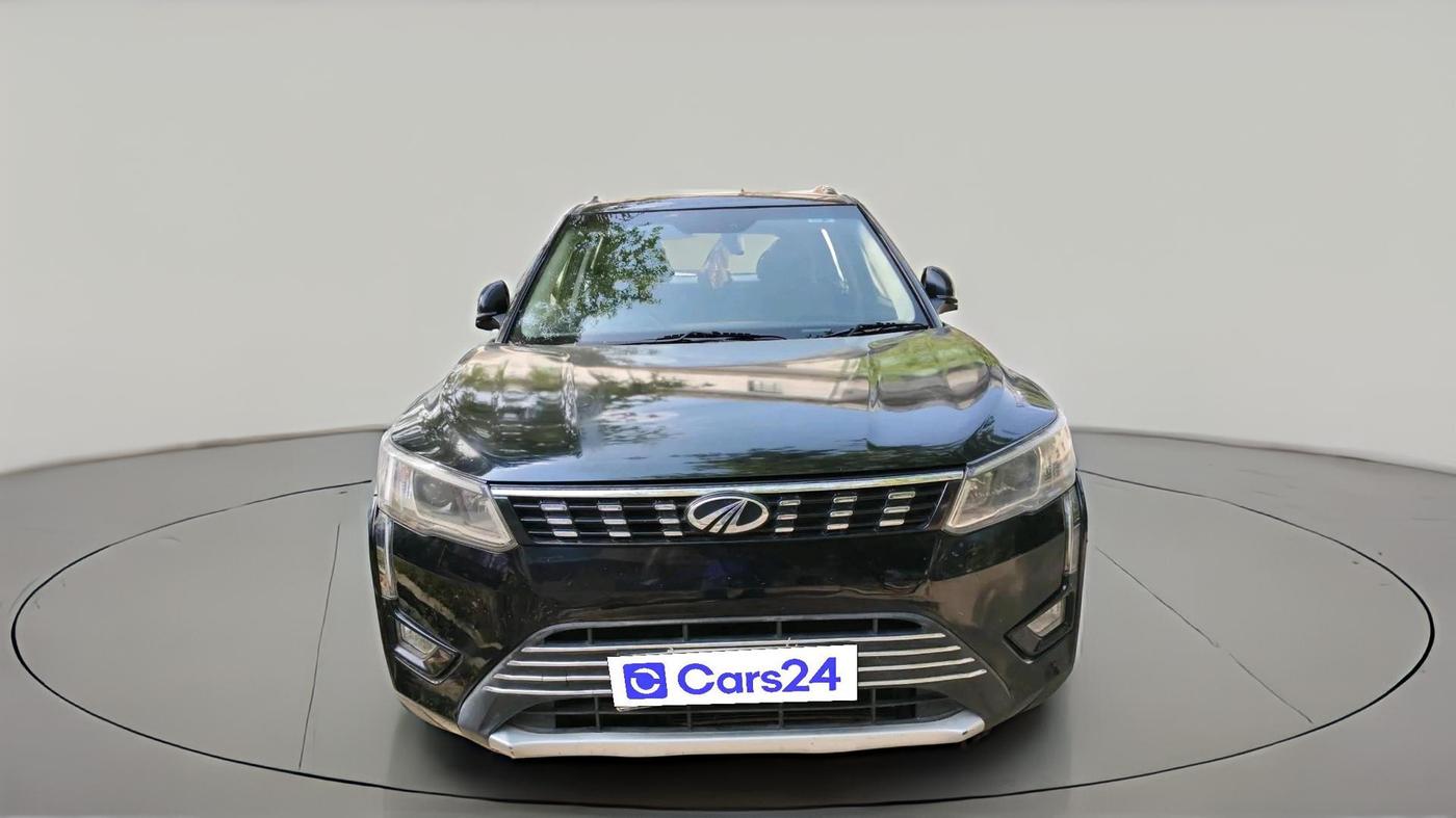 2020 Mahindra XUV300 W8 1.2 PETROL, Petrol, Manual, 93,940 km, exterior
