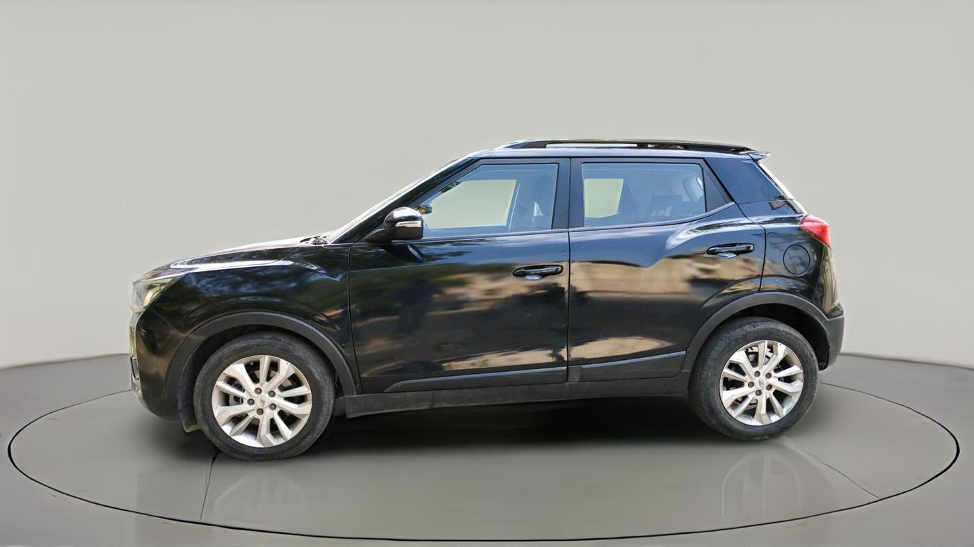 2020 Mahindra XUV300 W8 1.2 PETROL, Petrol, Manual, 93,940 km, exterior