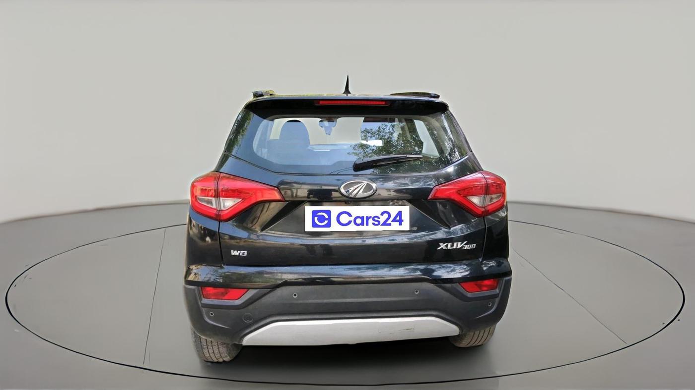 2020 Mahindra XUV300 W8 1.2 PETROL, Petrol, Manual, 93,940 km, exterior