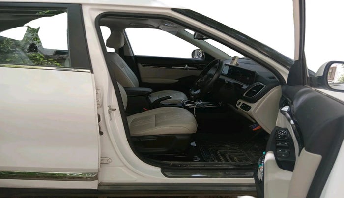 2023 KIA SELTOS  HTX 1.5 PETROL MT, Petrol, Manual, 16,021 km, interior