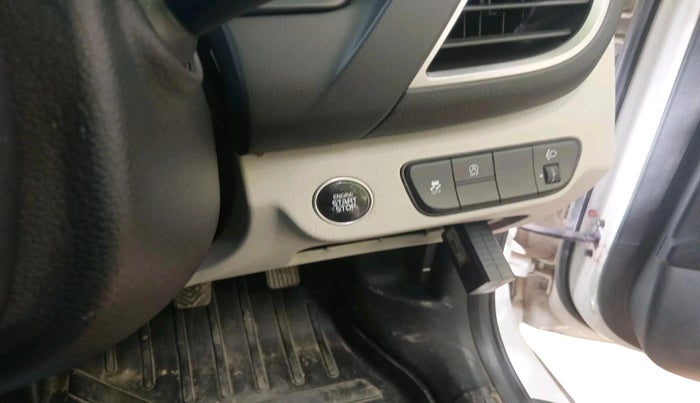 2023 KIA SELTOS  HTX 1.5 PETROL MT, Petrol, Manual, 16,021 km, interior