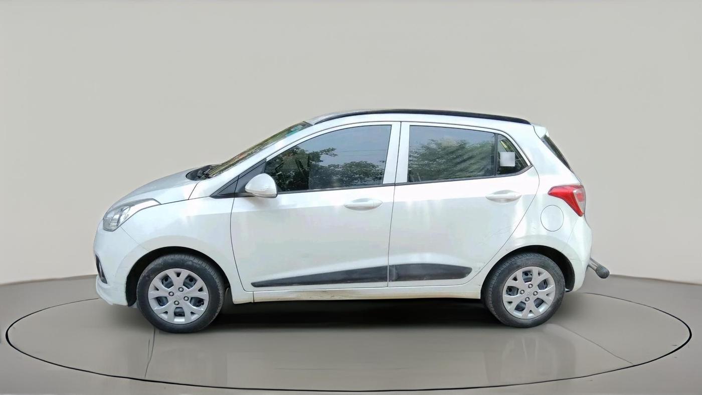 2016 Hyundai Grand i10 SPORTZ 1.2 KAPPA VTVT, Petrol, Manual, 33,117 km, exterior
