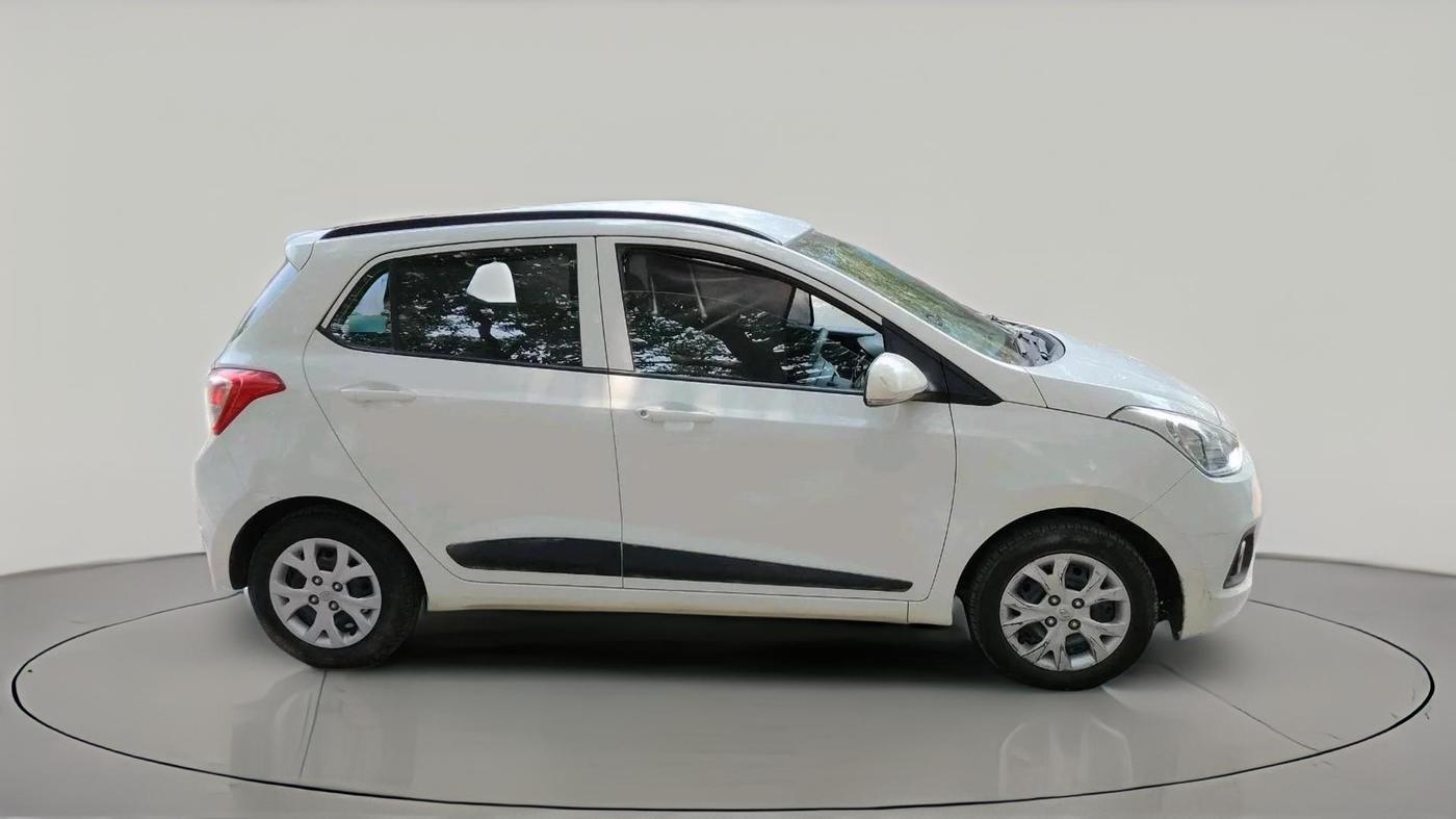 2016 Hyundai Grand i10 SPORTZ 1.2 KAPPA VTVT, Petrol, Manual, 33,117 km, exterior
