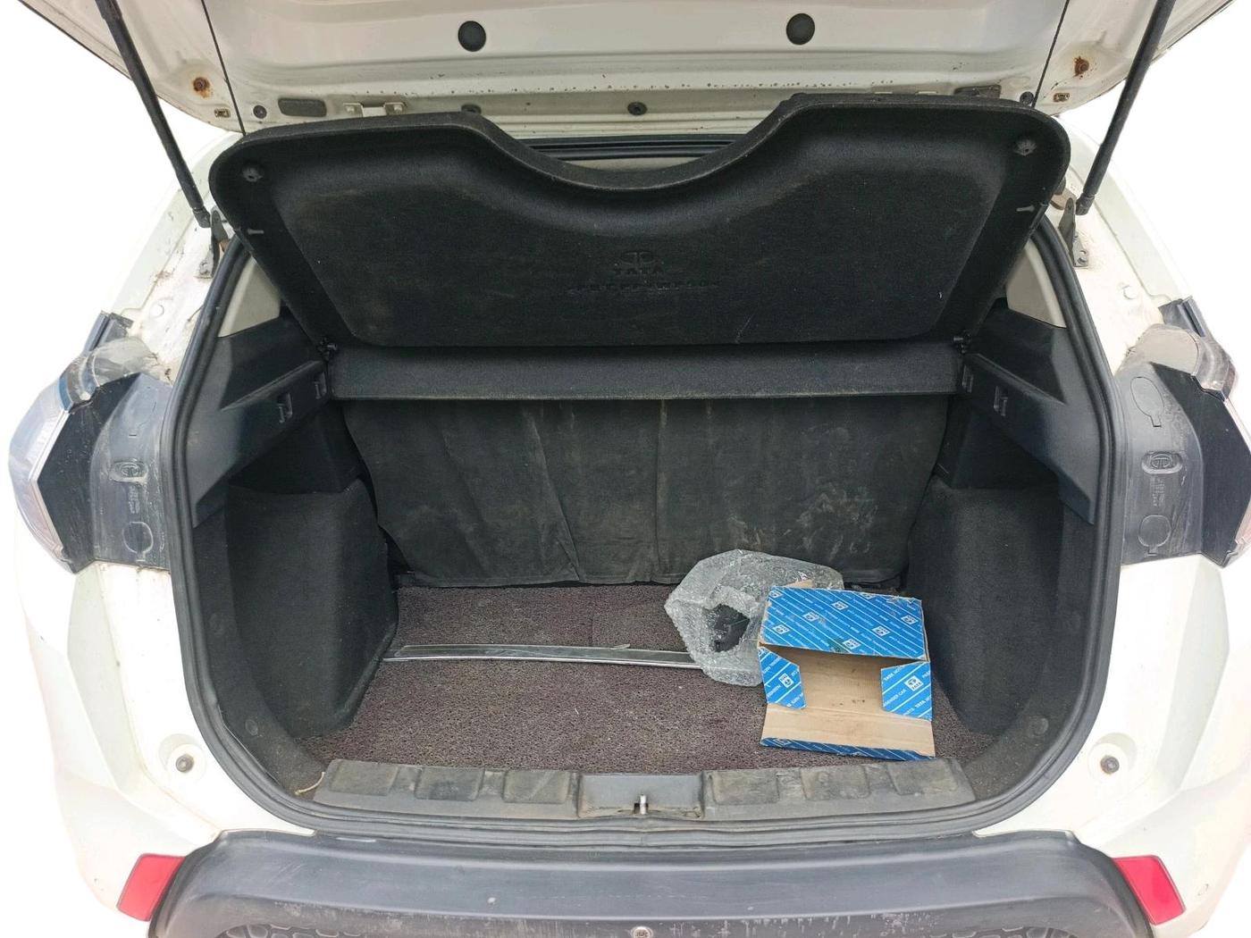 2018 Tata NEXON XMA DIESEL, Diesel, Automatic, 1,33,124 km, exterior