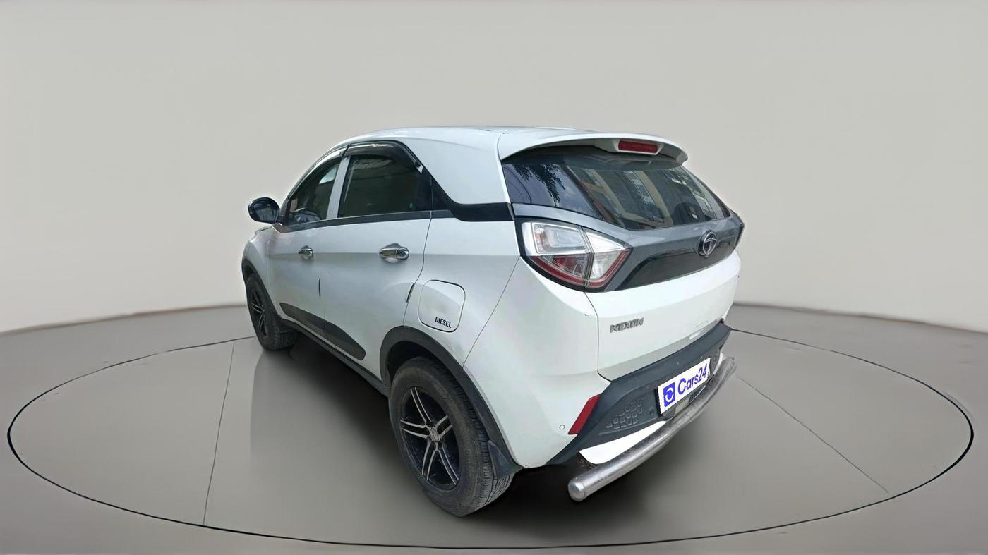 2018 Tata NEXON XMA DIESEL, Diesel, Automatic, 1,33,124 km, exterior