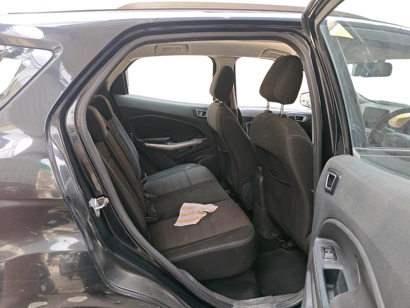 2018 Ford Ecosport TITANIUM 1.5L DIESEL, Diesel, Manual, 1,32,719 km, interior
