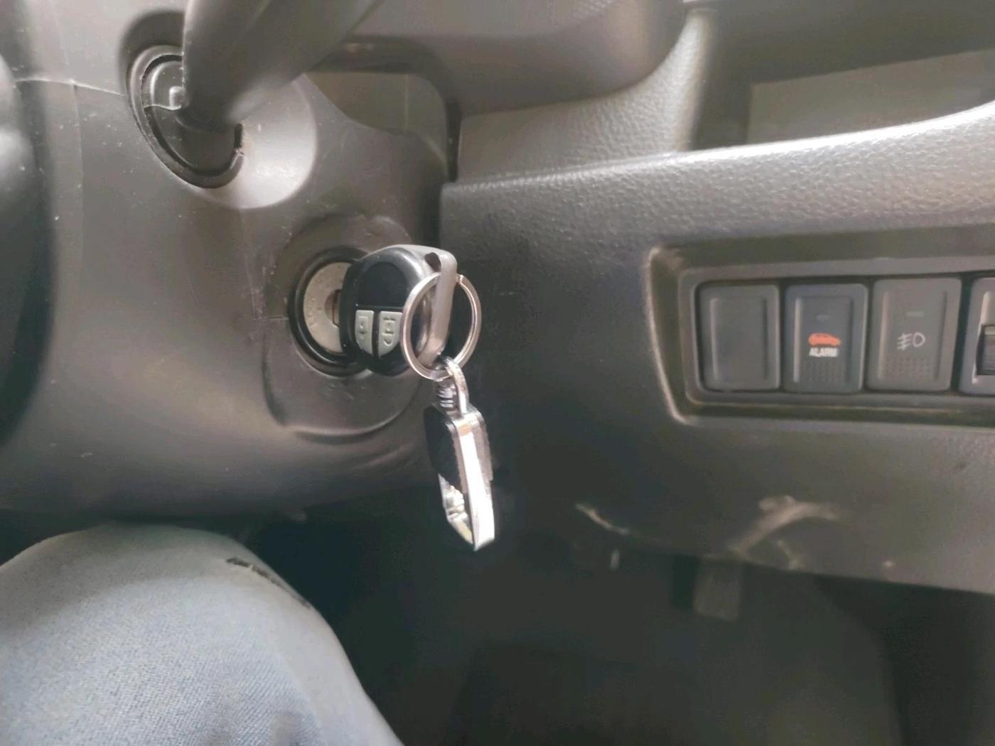 2017 Maruti Swift LXI (O), Petrol, Manual, 96,890 km, interior
