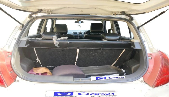 2011 Maruti Swift ZXI, Petrol, Manual, 91,130 km, exterior