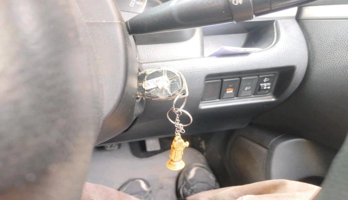 2011 Maruti Swift ZXI, Petrol, Manual, 91,130 km, interior