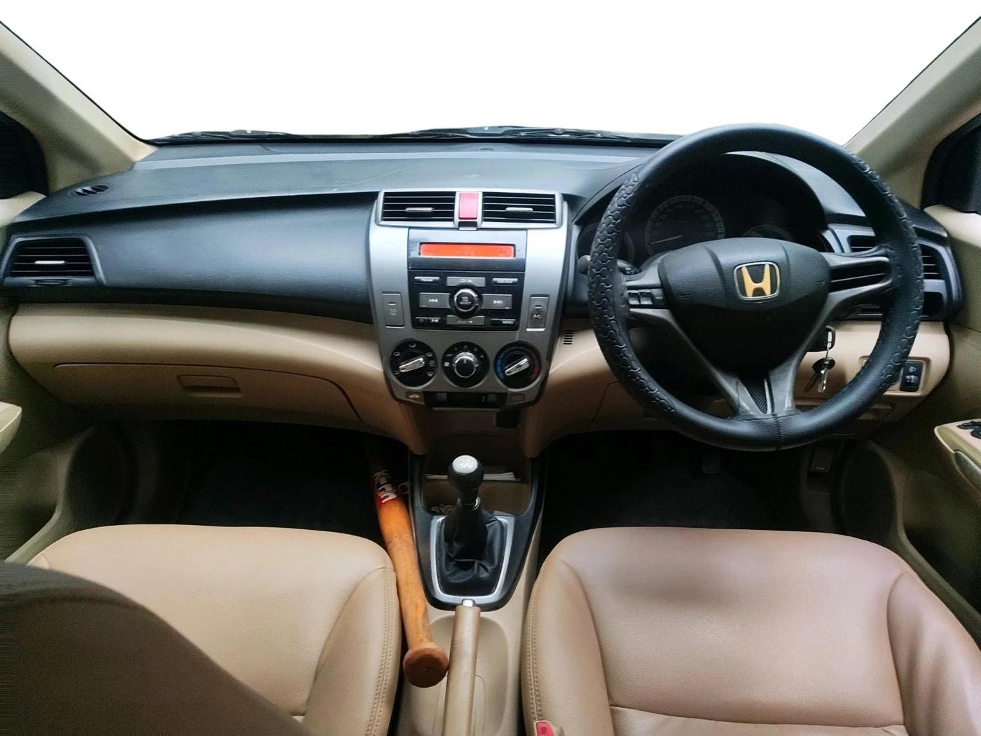2013 Honda City 1.5L I-VTEC S MT, CNG, Manual, 1,14,866 km, interior