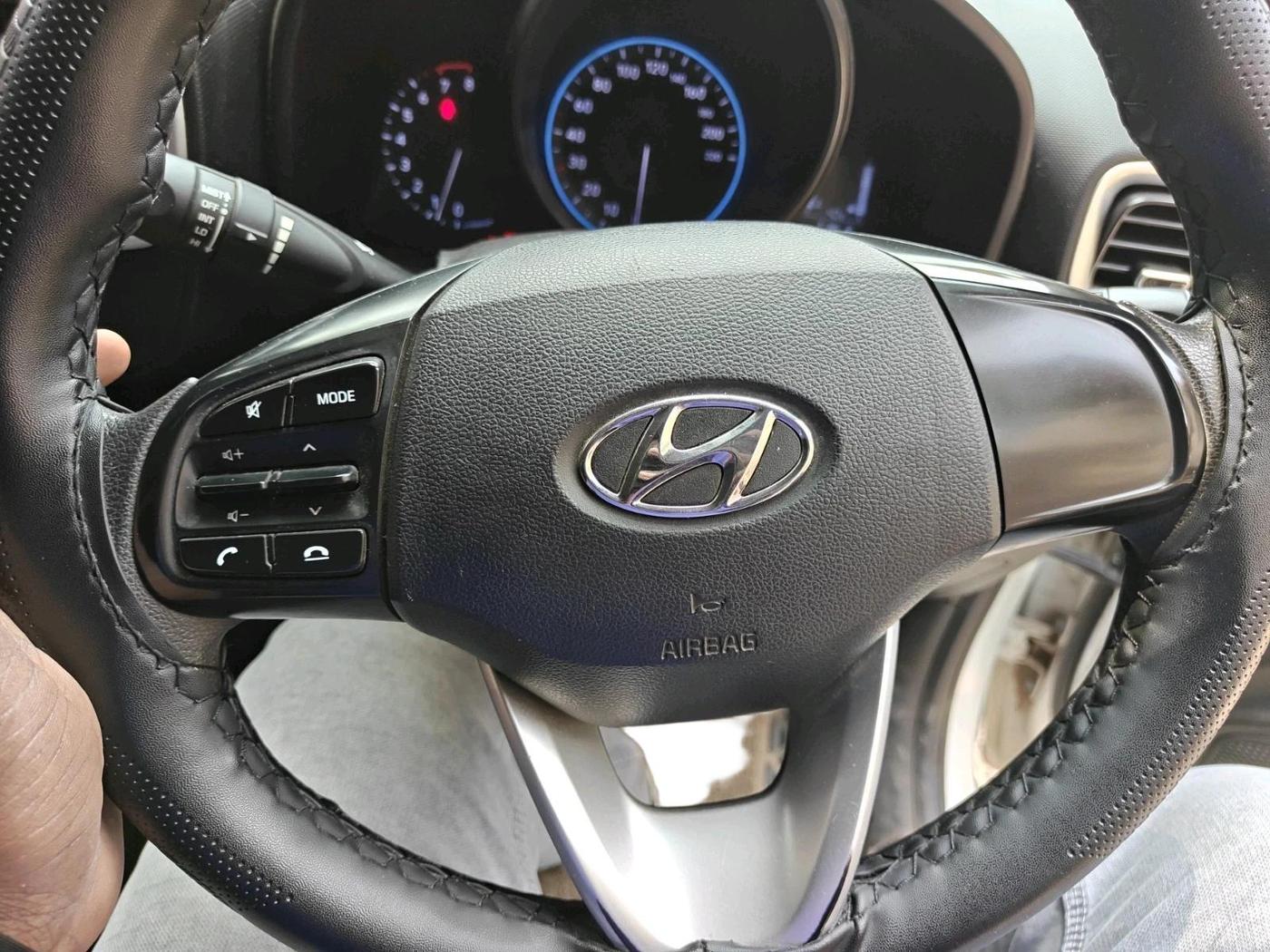 2021 Hyundai VENUE S 1.2, Petrol, Manual, 46,064 km, interior