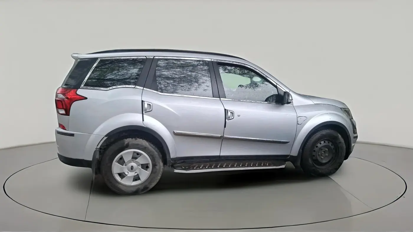 2018 Mahindra XUV500 W7, Diesel, Manual, 81,228 km, exterior