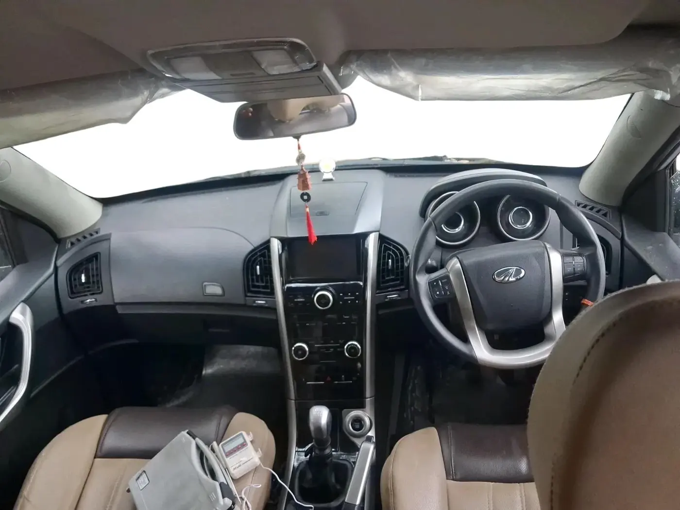2018 Mahindra XUV500 W7, Diesel, Manual, 81,228 km, interior