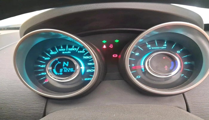 2018 Mahindra XUV500 W7, Diesel, Manual, 81,228 km, interior