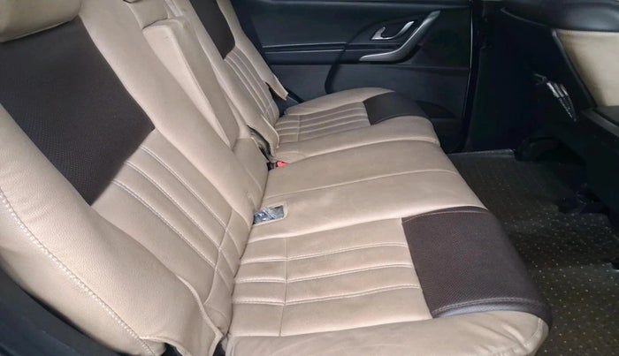 2018 Mahindra XUV500 W7, Diesel, Manual, 81,228 km, interior