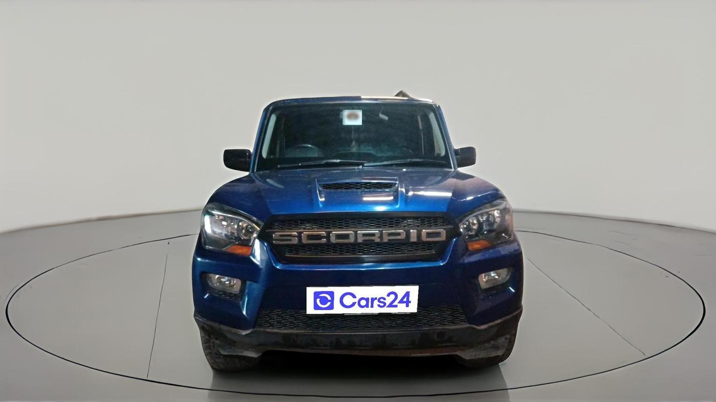 2017 Mahindra Scorpio S4 PLUS 1.99 INTELLI-HYBRID, Diesel, Manual, 66,171 km, exterior