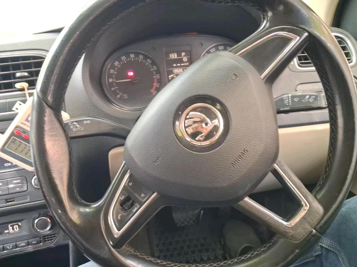 2017 Skoda Rapid AMBITION 1.5 TDI AT, Diesel, Automatic, 1,39,281 km, interior