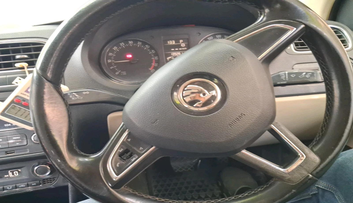 2017 Skoda Rapid AMBITION 1.5 TDI AT, Diesel, Automatic, 1,39,281 km, interior