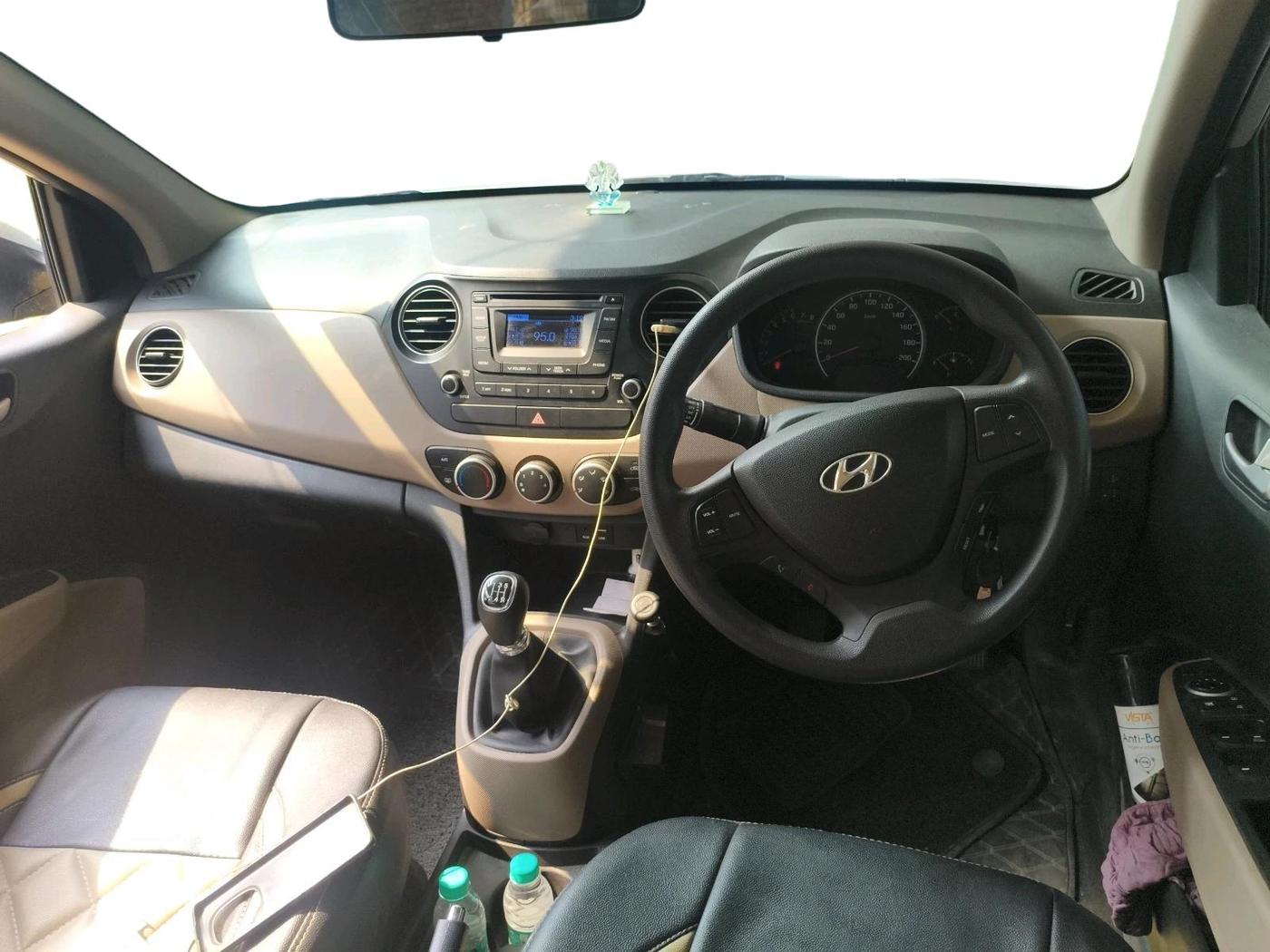 2016 Hyundai Grand i10 SPORTZ 1.2 KAPPA VTVT, Petrol, Manual, 18,569 km, interior