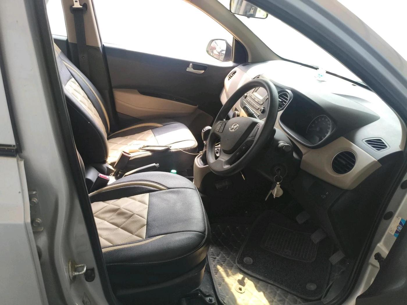 2016 Hyundai Grand i10 SPORTZ 1.2 KAPPA VTVT, Petrol, Manual, 18,569 km, interior