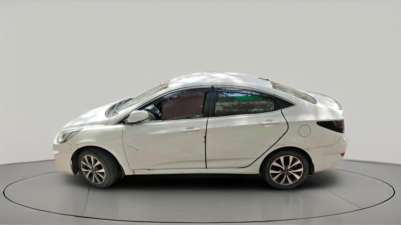 2013 Hyundai Verna FLUIDIC 1.6 VTVT SX, Petrol, Manual, 1,25,351 km, exterior