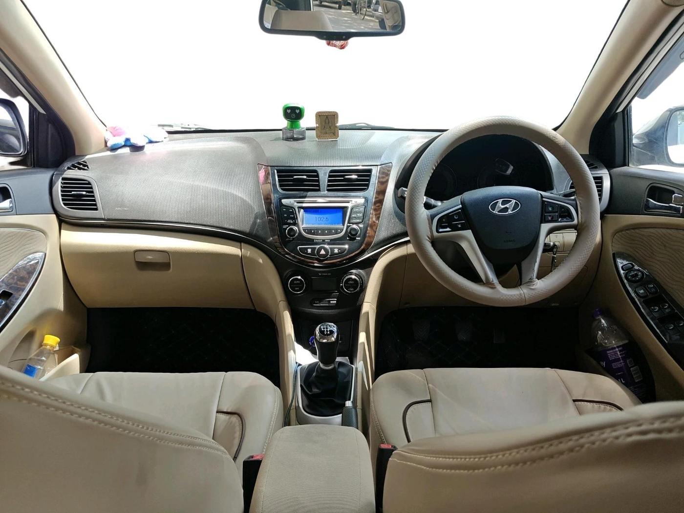 2013 Hyundai Verna FLUIDIC 1.6 VTVT SX, Petrol, Manual, 1,25,351 km, interior