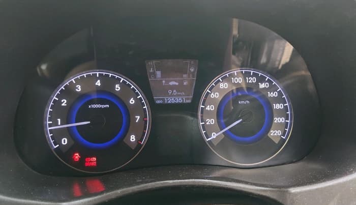 2013 Hyundai Verna FLUIDIC 1.6 VTVT SX, Petrol, Manual, 1,25,351 km, interior