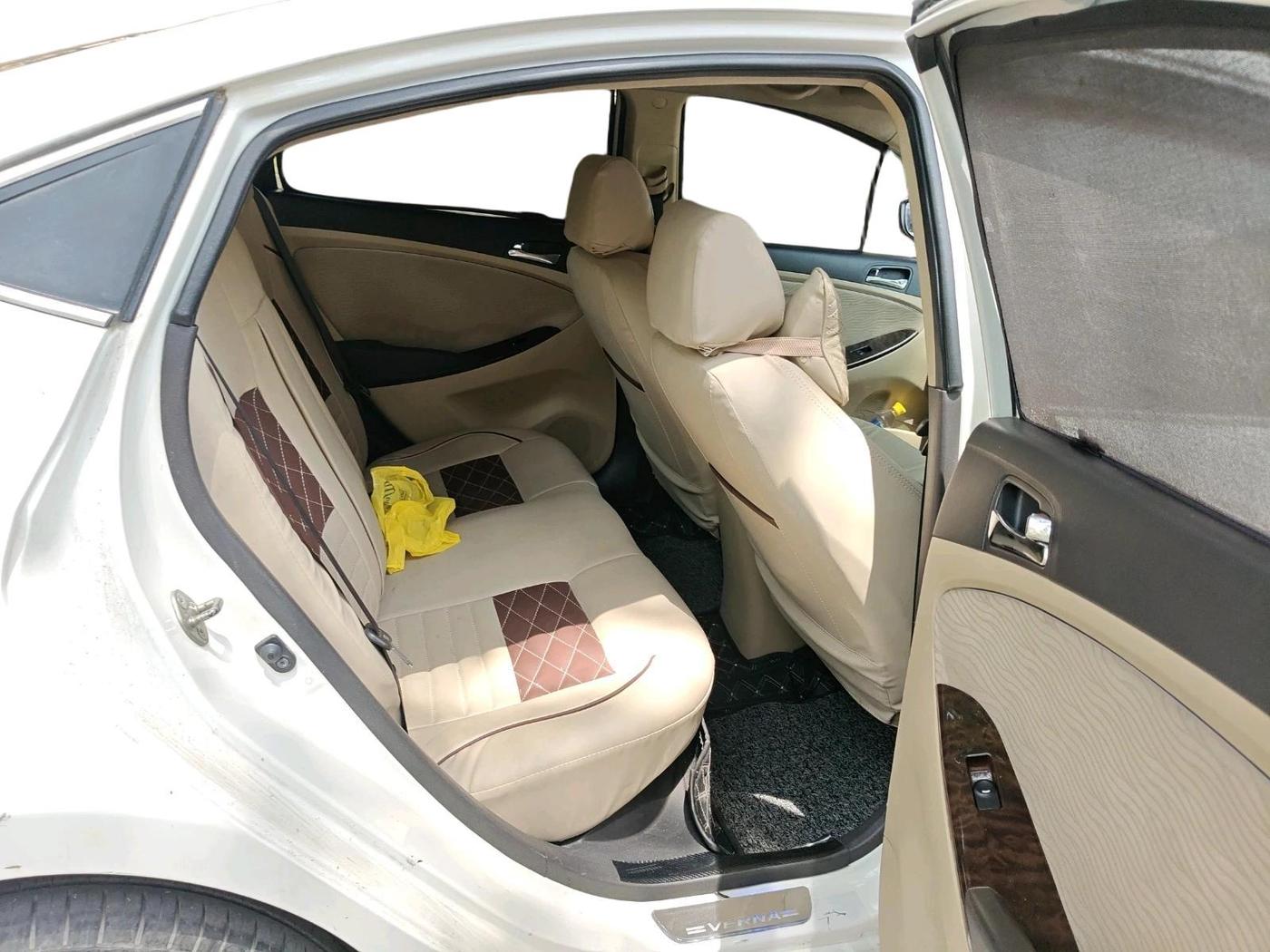2013 Hyundai Verna FLUIDIC 1.6 VTVT SX, Petrol, Manual, 1,25,351 km, interior
