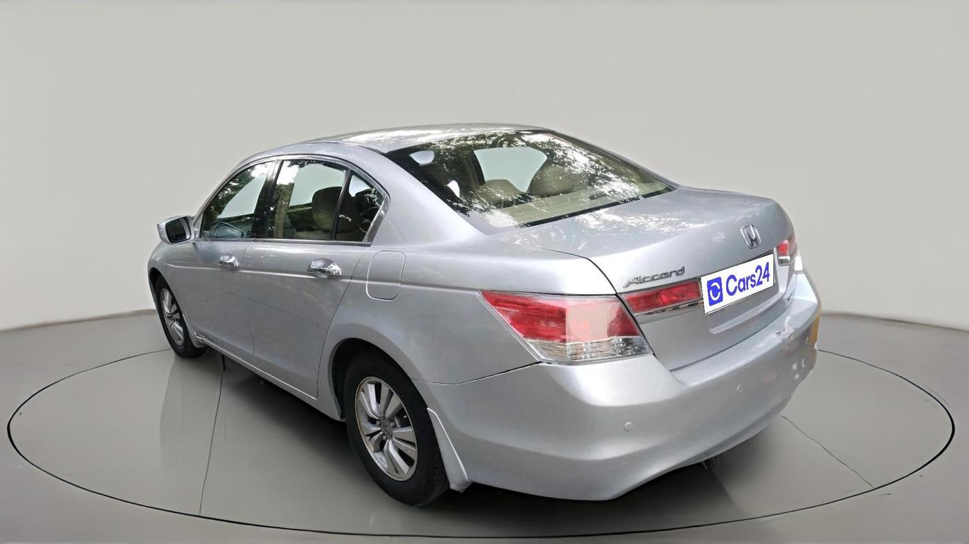 2011 Honda Accord 2.4L I-VTEC AT, Petrol, Automatic, 1,06,381 km, exterior