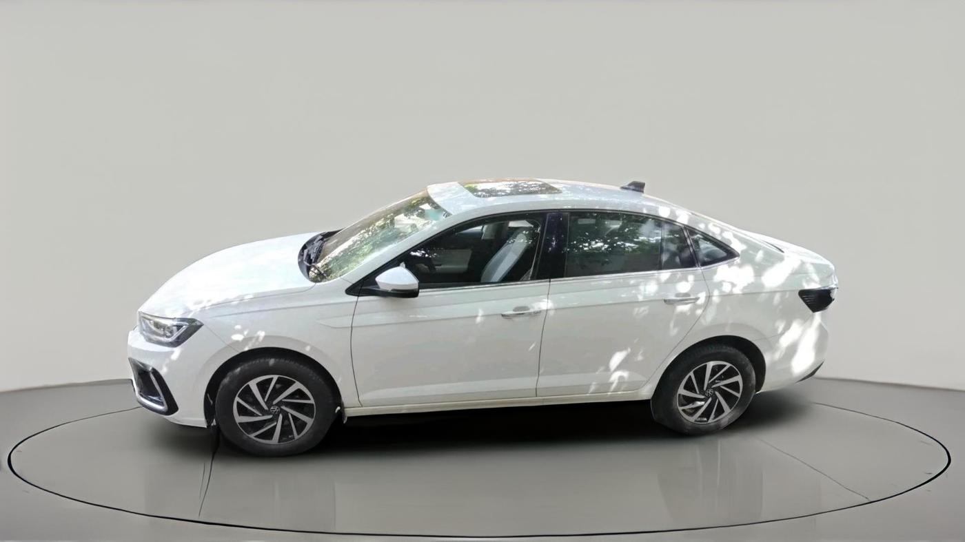 2024 Volkswagen VIRTUS TOPLINE TSI 1.0 MT, Petrol, Manual, 22,568 km, exterior
