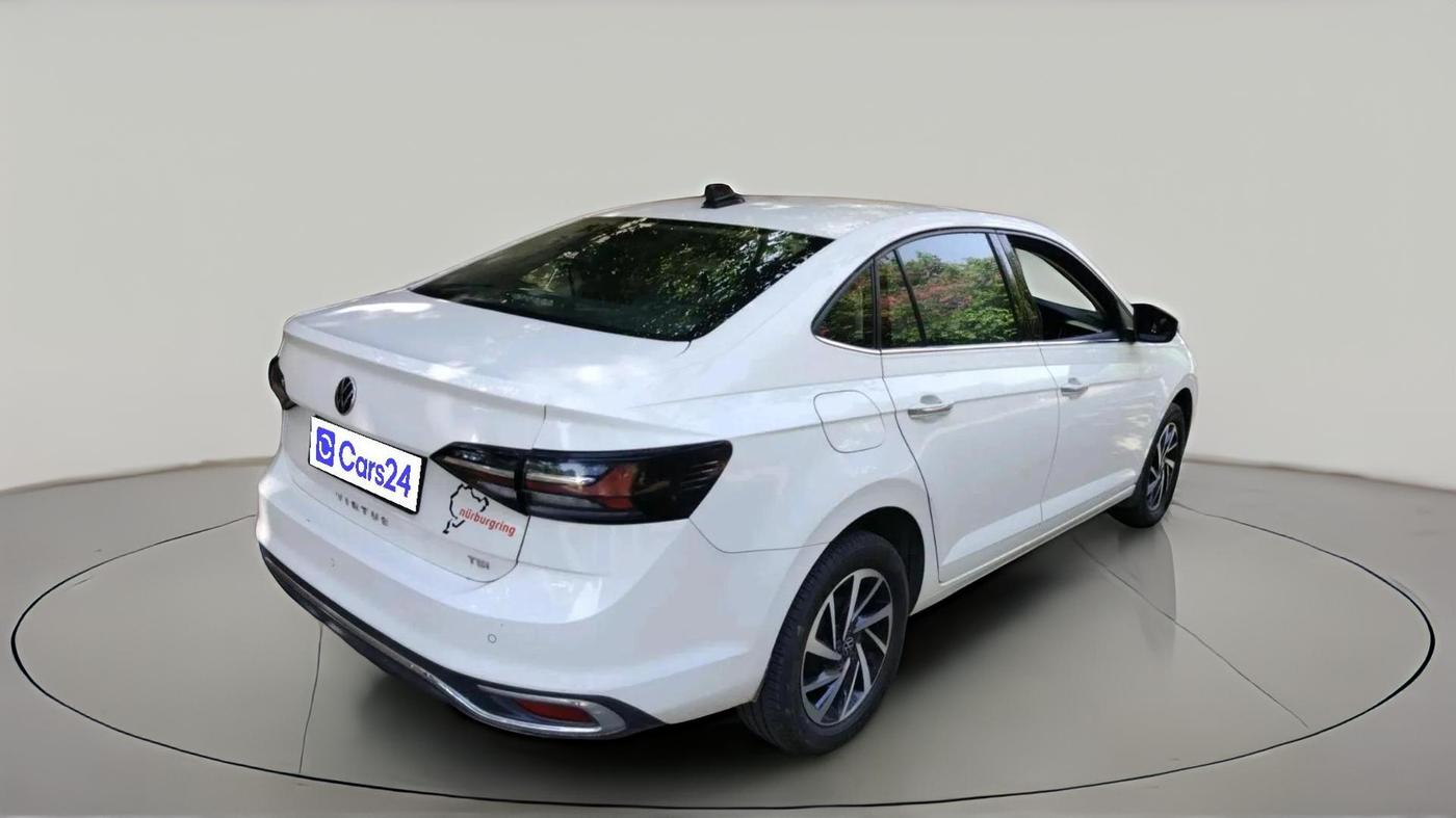 2024 Volkswagen VIRTUS TOPLINE TSI 1.0 MT, Petrol, Manual, 22,568 km, exterior