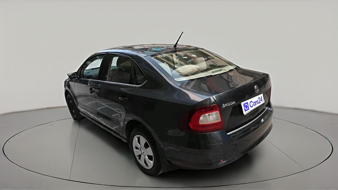 2021 Skoda Rapid ACTIVE 1.0 TSI, Petrol, Manual, 81,029 km, exterior