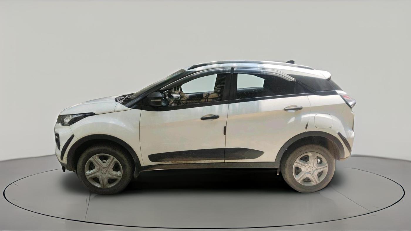 2022 Tata NEXON XM PLUS SUNROOF PETROL, Petrol, Manual, 19,588 km, exterior