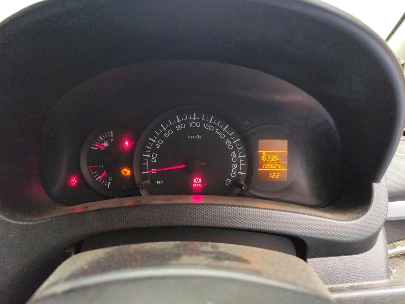2017 Maruti Swift LXI (O), CNG, Manual, 1,39,624 km, interior