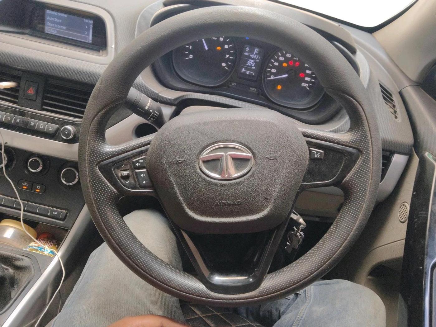 2019 Tata NEXON XM PETROL, CNG, Manual, 40,031 km, interior