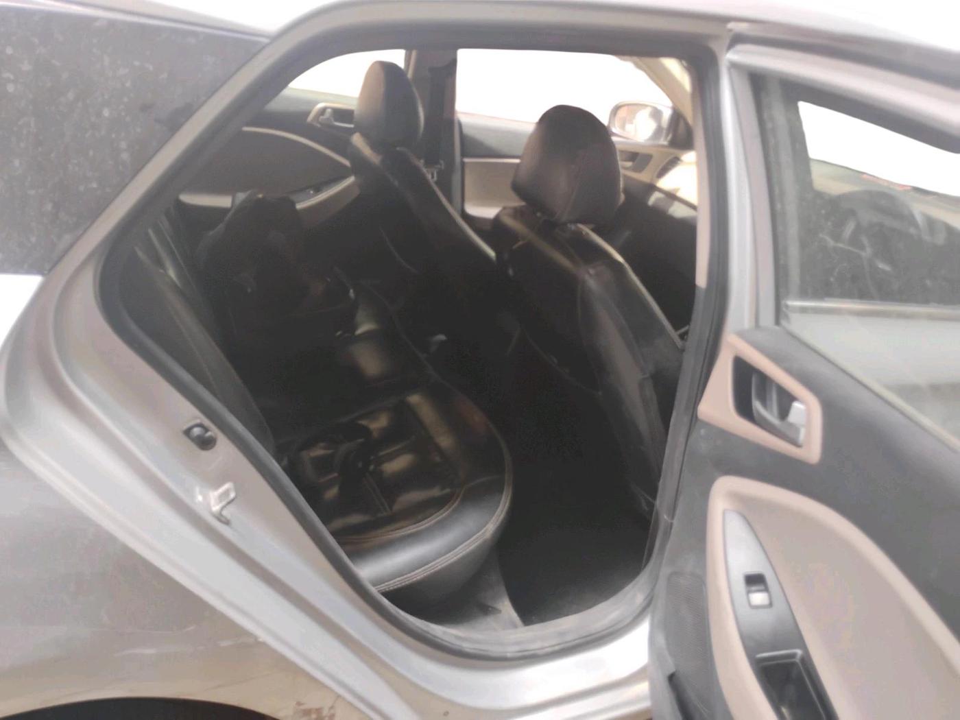 2018 Hyundai Elite i20 MAGNA EXECUTIVE 1.2, CNG, Manual, 57,103 km, interior