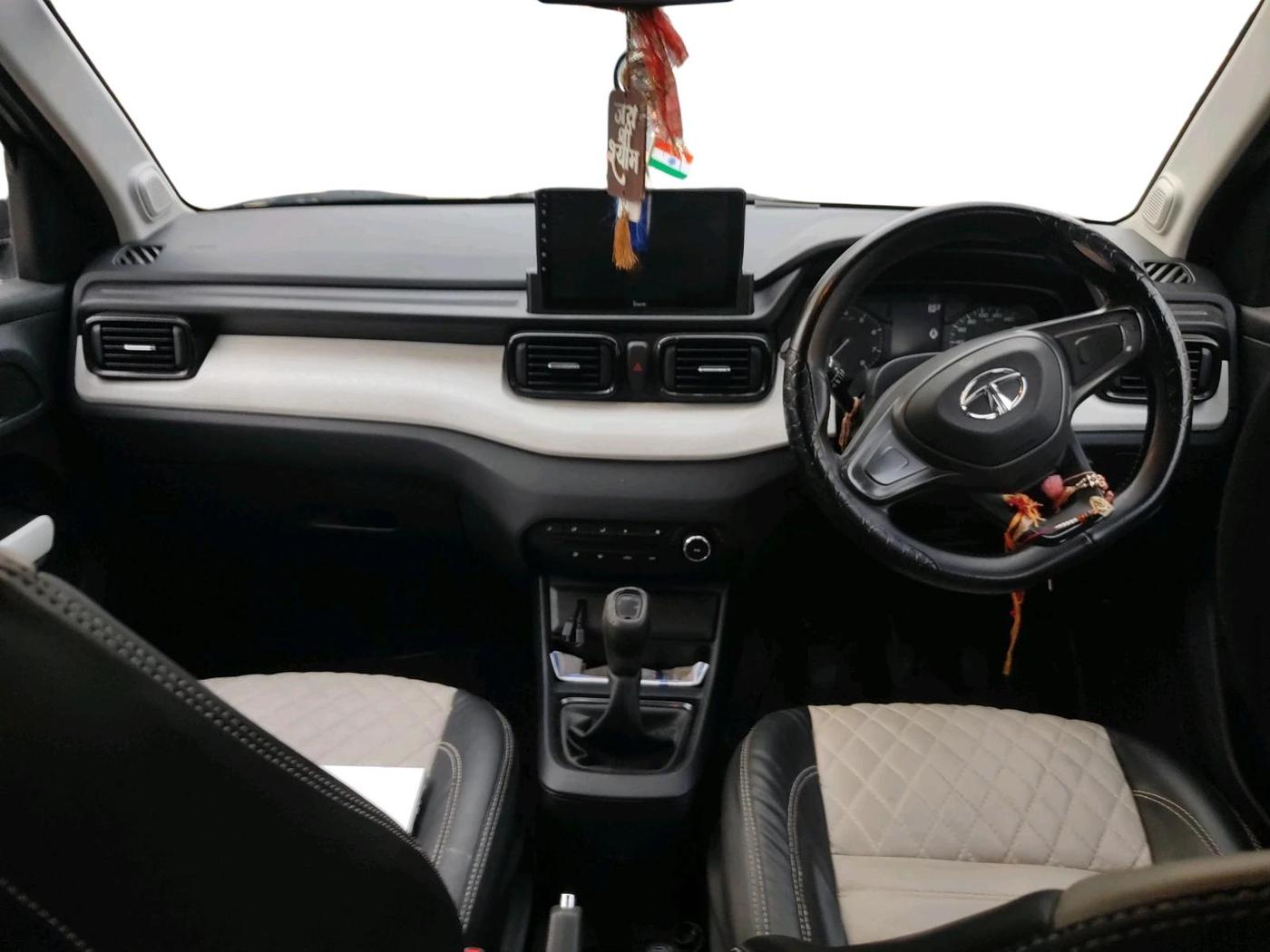 2023 Tata PUNCH PURE MT, CNG, Manual, 34,646 km, interior