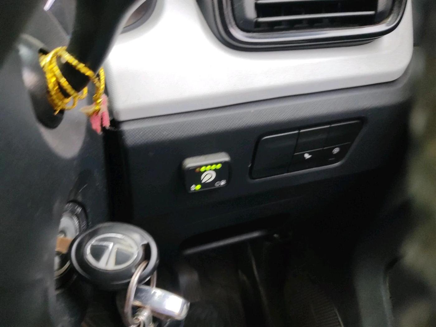 2023 Tata PUNCH PURE MT, CNG, Manual, 34,646 km, interior