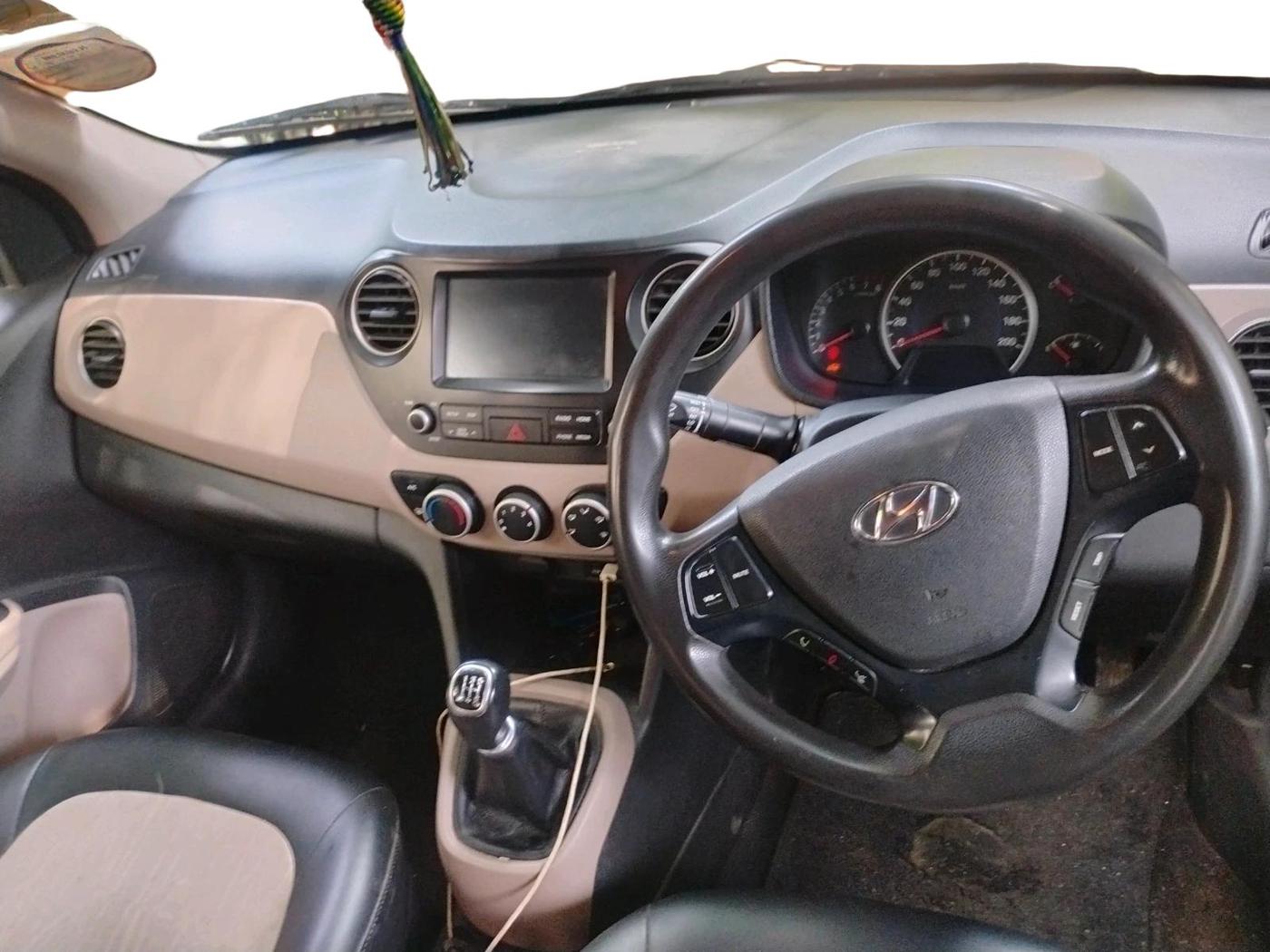 2018 Hyundai Grand i10 SPORTZ 1.2 KAPPA VTVT, Petrol, Manual, 93,628 km, interior