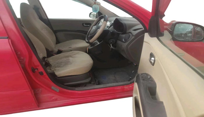 2013 Hyundai i10 SPORTZ 1.2, Petrol, Manual, 51,722 km, interior