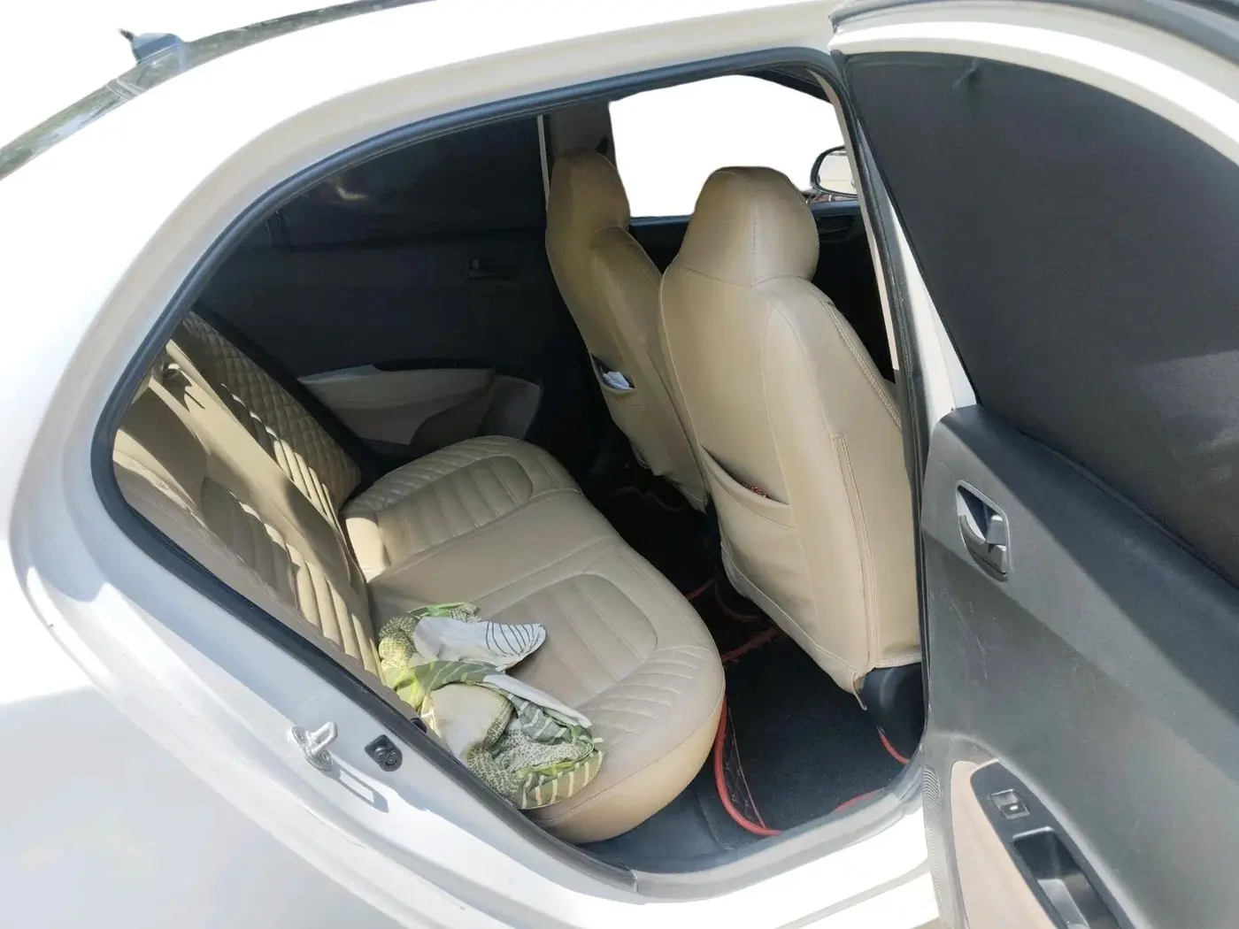 2018 Hyundai Xcent E+, CNG, Manual, 85,098 km, interior