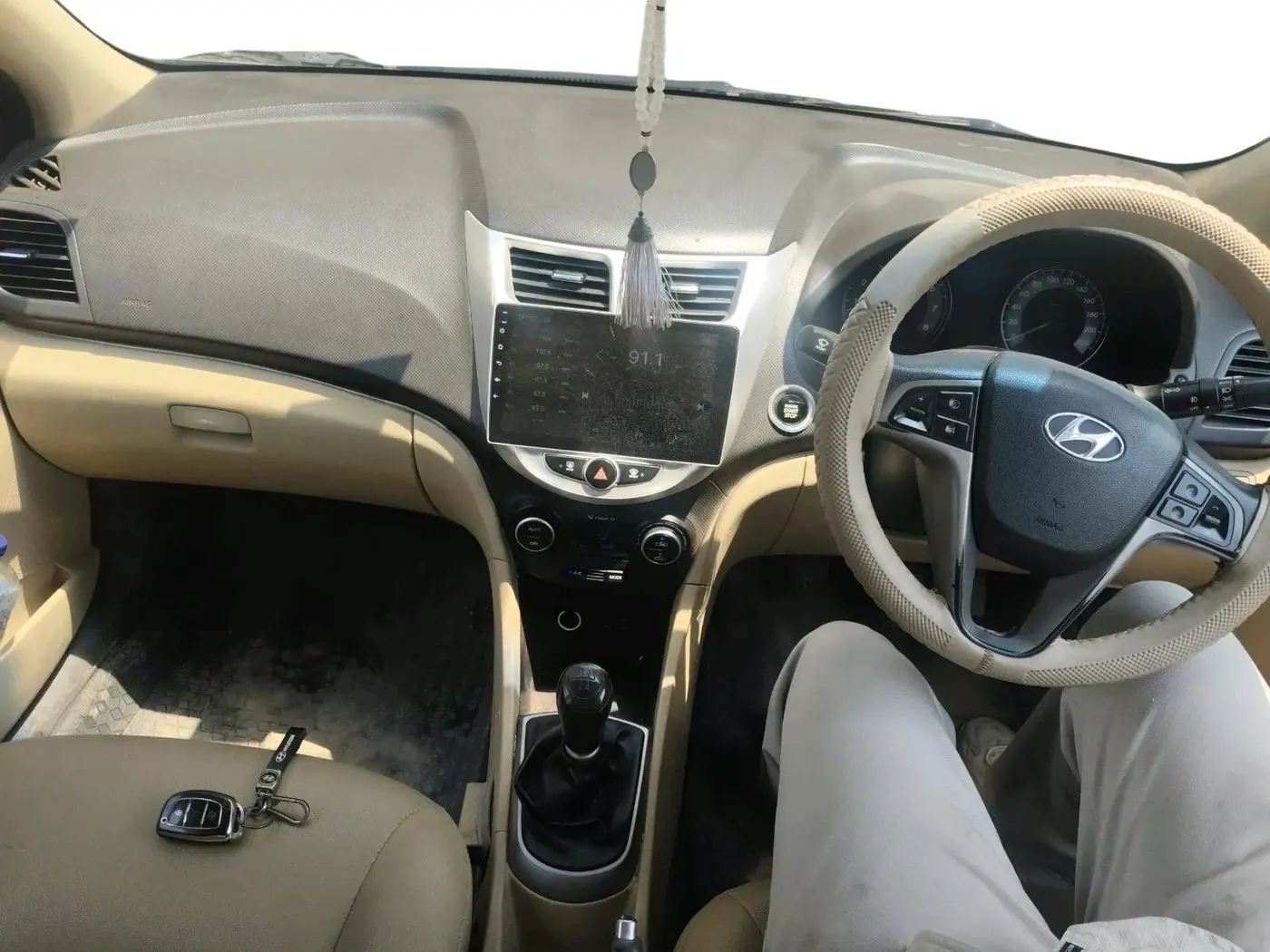 2015 Hyundai Verna FLUIDIC 4S 1.6 VTVT S(O), Petrol, Manual, 1,22,061 km, interior