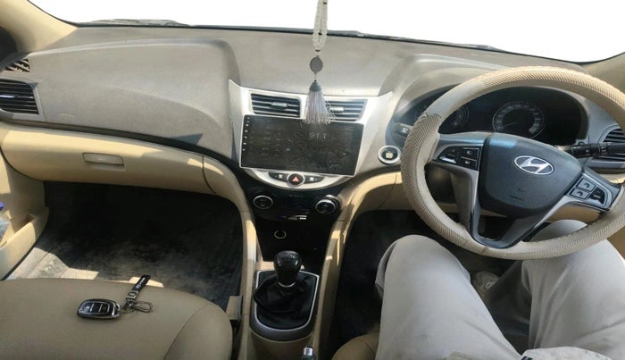 2015 Hyundai Verna FLUIDIC 4S 1.6 VTVT S(O), Petrol, Manual, 1,22,061 km, interior