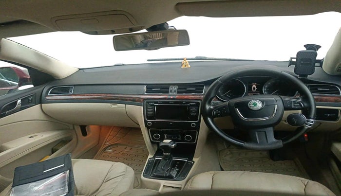 2011 Skoda Superb ELEGANCE 1.8 TSI AT, Petrol, Automatic, 74,393 km, interior