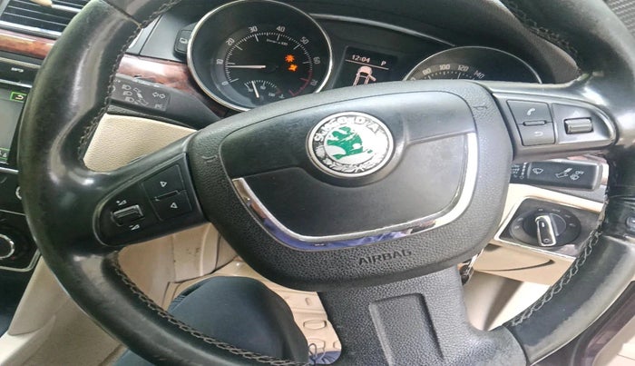 2011 Skoda Superb ELEGANCE 1.8 TSI AT, Petrol, Automatic, 74,393 km, interior