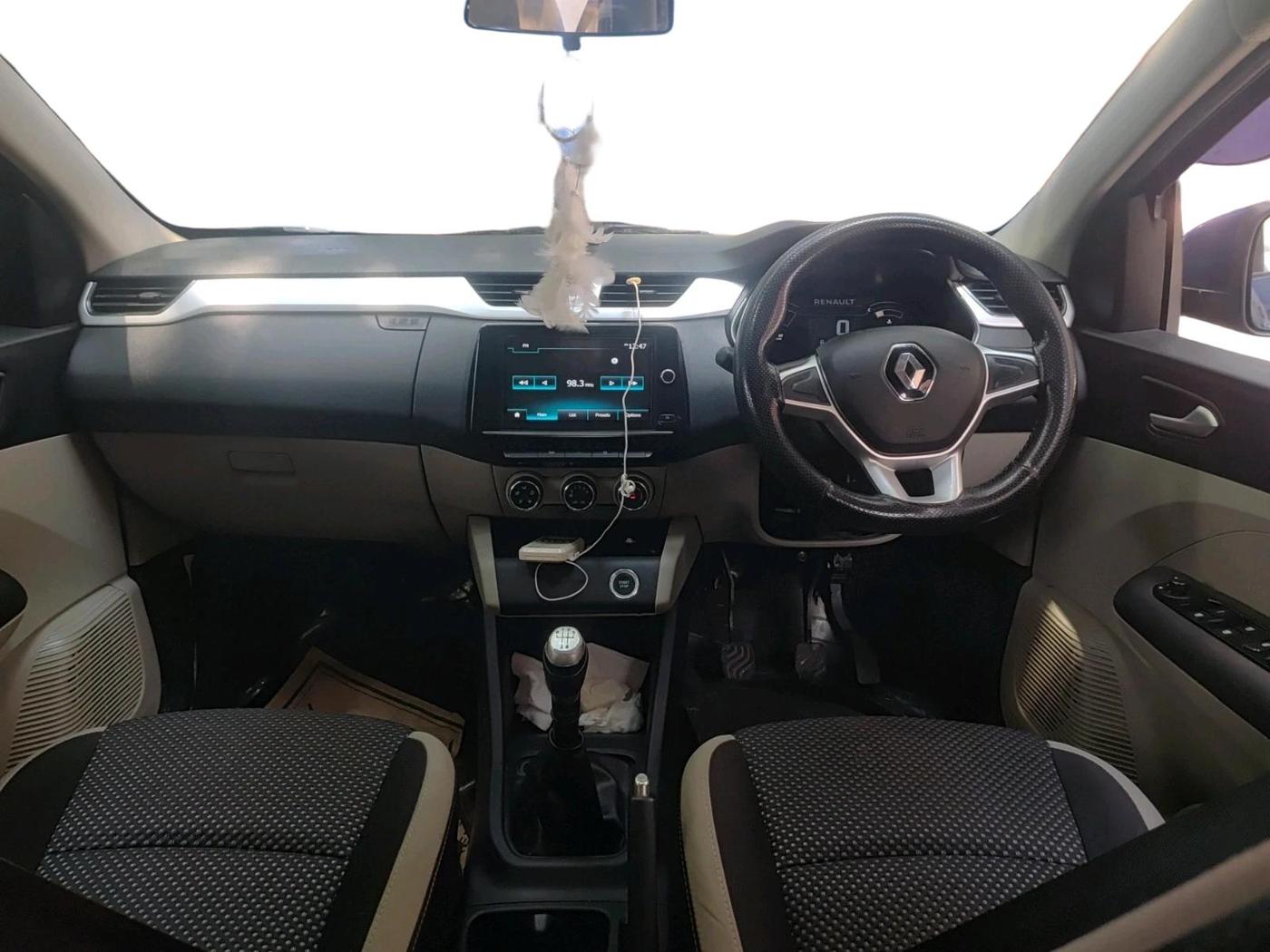 2020 Renault TRIBER RXZ, Petrol, Manual, 62,292 km, interior