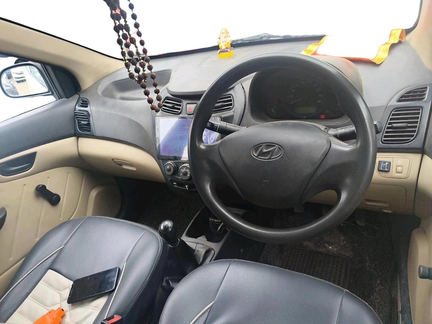 2013 Hyundai Eon D-LITE, CNG, Manual, 1,00,000 km, interior
