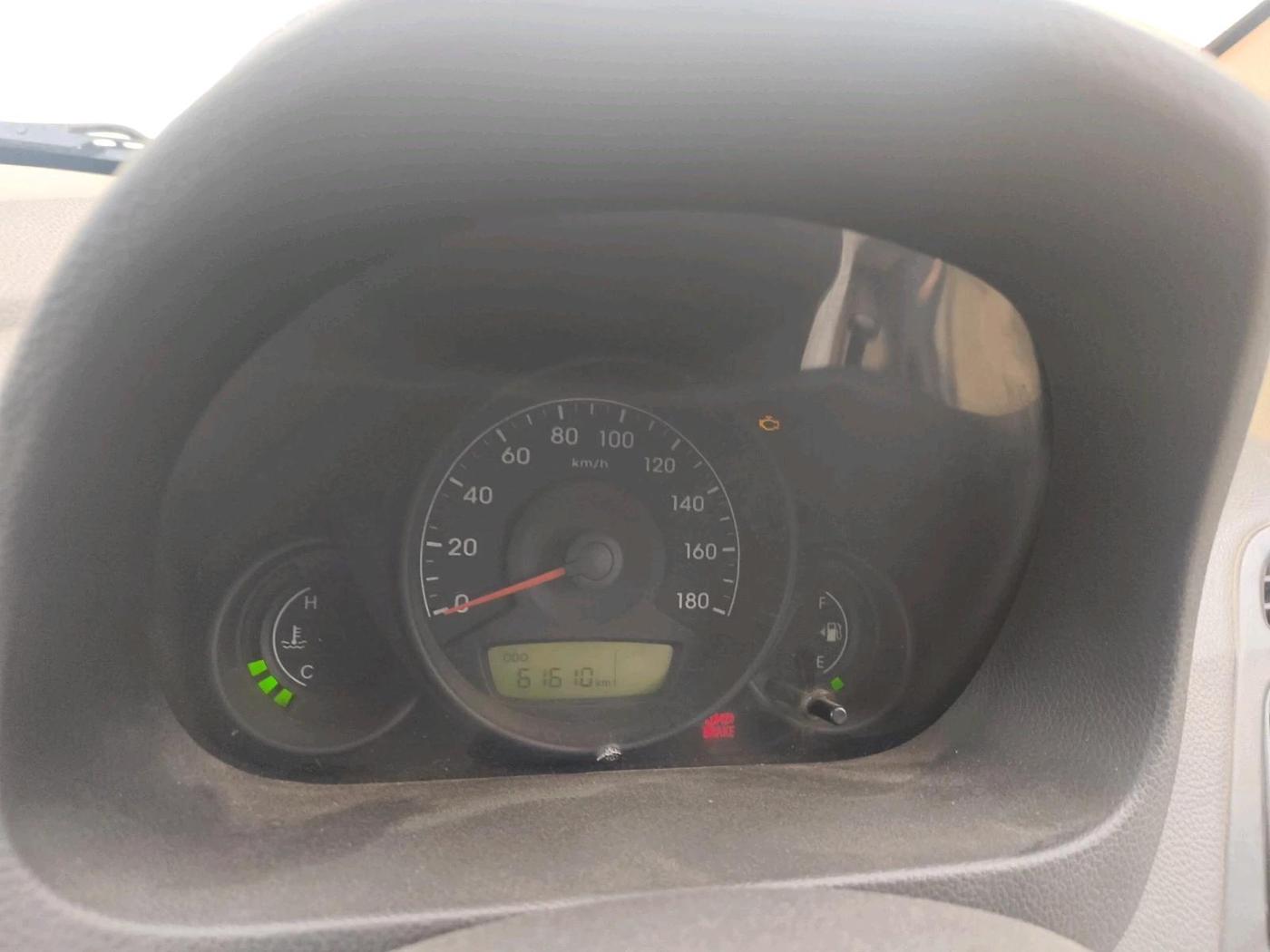2013 Hyundai Eon D-LITE, CNG, Manual, 1,00,000 km, interior