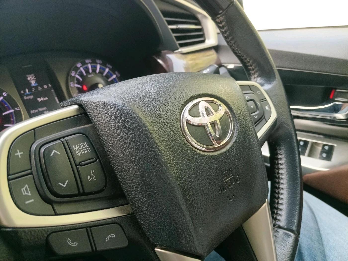2021 Toyota Innova Crysta 2.7 ZX AT 7 STR, Petrol, Automatic, 50,348 km, interior